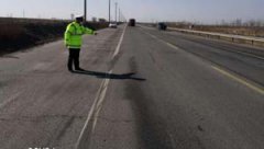 濱海新區(qū)民警深入查找在道路劃線、交通標(biāo)志等方面是否存有問題？